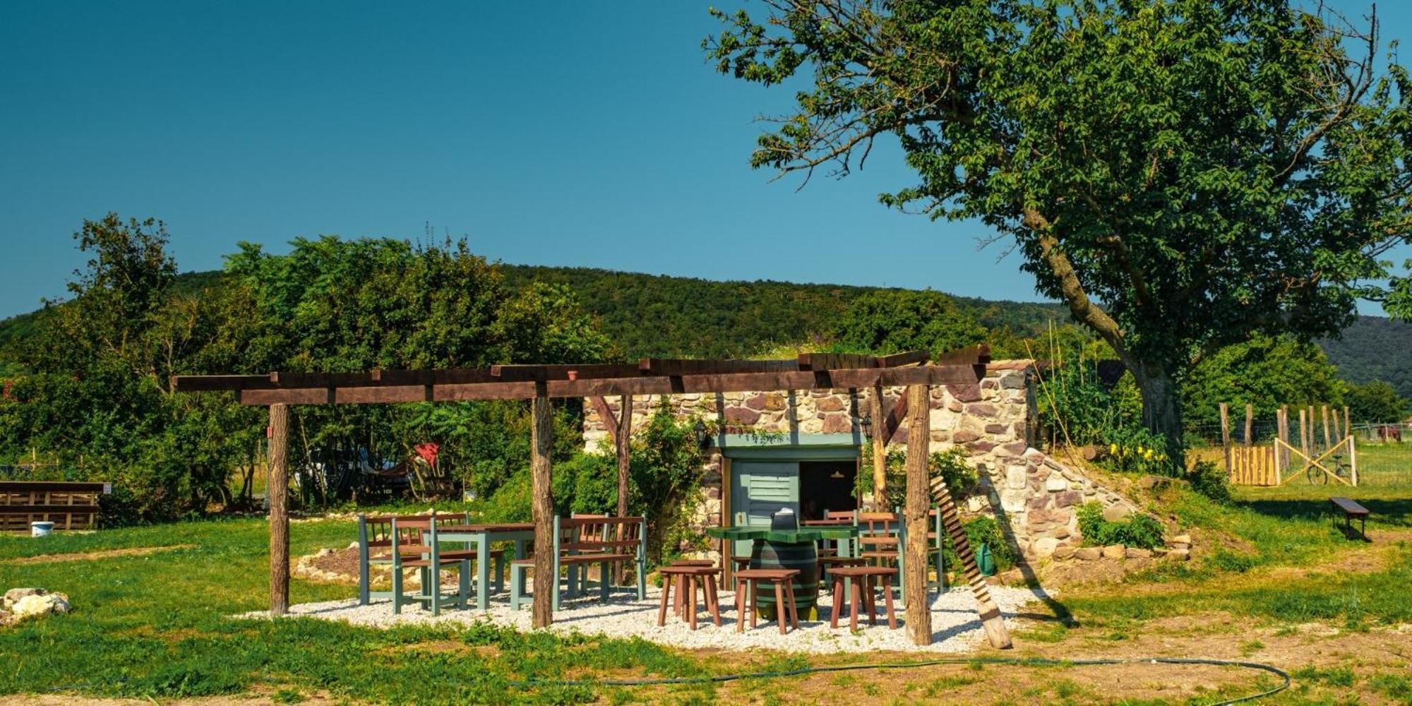 Kosbor Vendégház Monoszlo Exterior foto